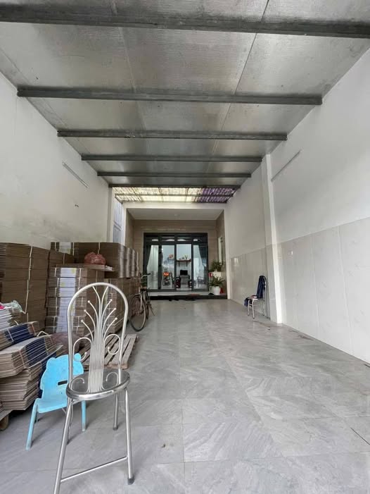 Nhà mặt tiền đường Thân Nhân Trung 360m² giá 5.7 tỷ - Sổ đỏ chính chủ!