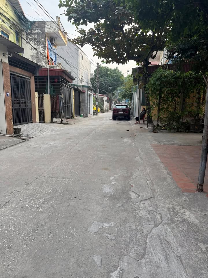 Nhà đất Nguyễn Công Trứ, Ninh Bình 79,6m² giá 3.6 tỷ - Bán gấp, gần trường học!