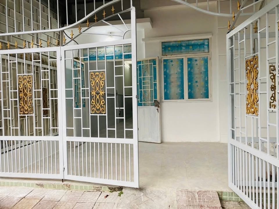 Nhà bán tại phường Vĩnh Quang, Rạch Giá 85m² giá chỉ 1.35 tỷ - Sổ hồng chính chủ!