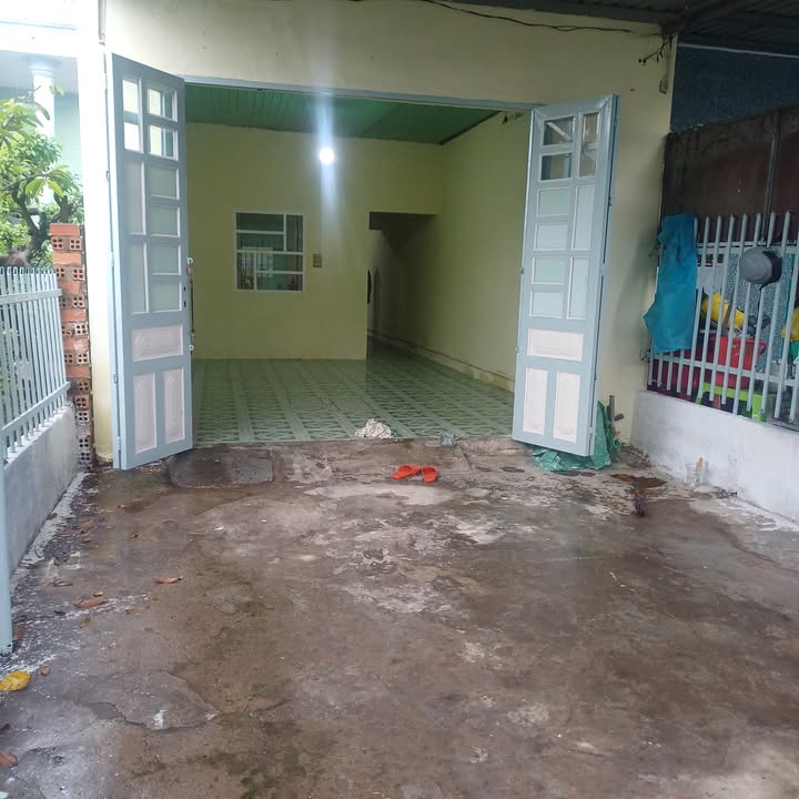 Nhà riêng Phước Hưng 160m² giá 730 triệu - Mặt tiền bê tông, sân ô tô