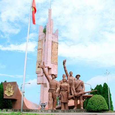 Đất nền Hùng Long Đoan Hùng 640m² giá 4.8 tỷ - Sổ đỏ chính chủ, pháp lý đầy đủ!