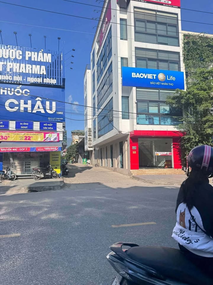 Nhà 2 tầng trung tâm Thị xã Yên Bái 100m² giá 2 tỷ - Cơ hội kinh doanh tuyệt vời!