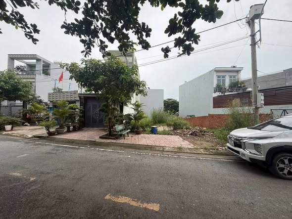 Đất nền KDC Châu Thới, Đông Hòa, 110m² giá 3,7 tỷ - Đầu tư sinh lời ngay!