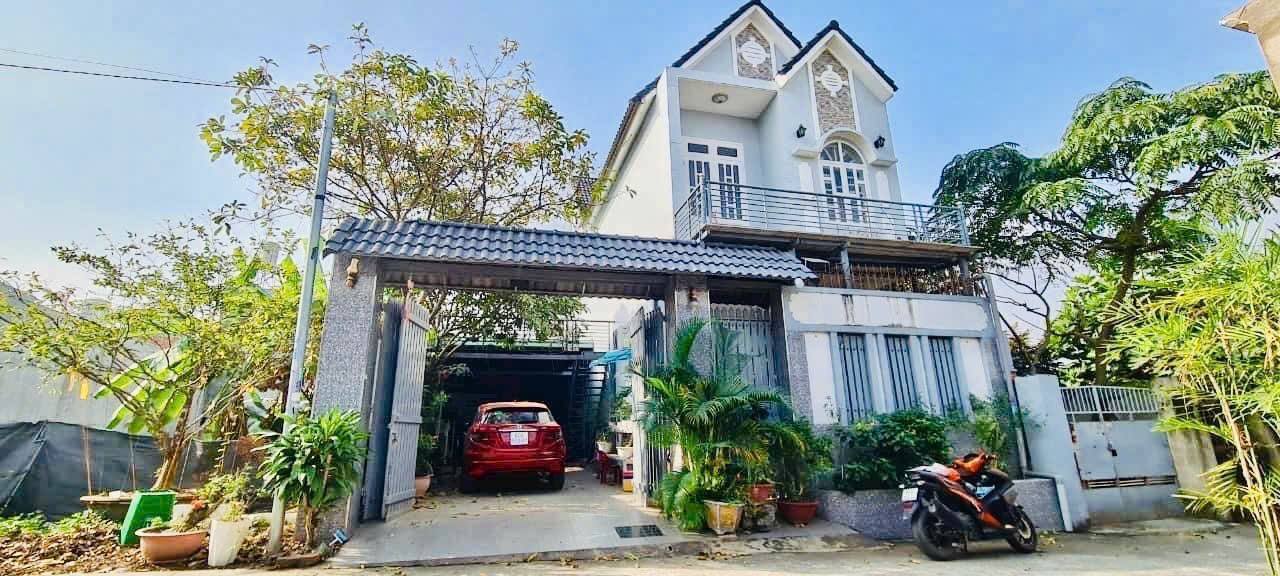 Biệt thự Townhouse Trảng Dài 200m² giá 3.5 tỷ - Sổ riêng, gần ngã tư