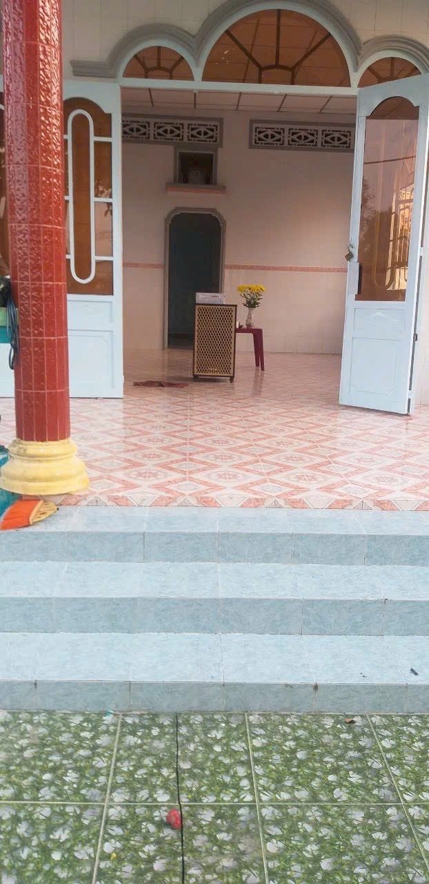 Nhà mặt tiền đường Nguyễn Văn Mỹ, 400m² giá 1.8 tỷ - Sẵn sàng vào ở ngay!