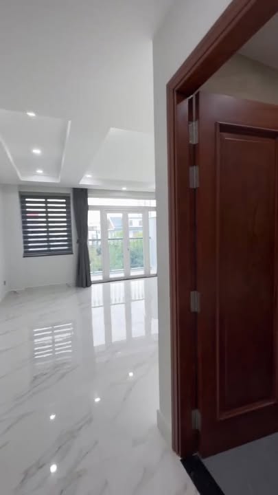 Nhà nguyên căn cho thuê tại Bình Trưng Tây, Thủ Đức 500m² - Hoàn toàn mới và hiện đại!