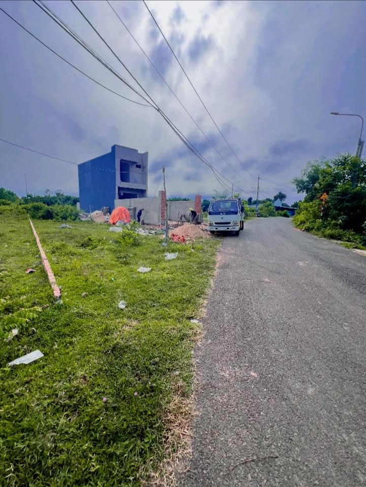 Đất nền Xuân Lộc Đồng Nai 180m² giá 1.25 tỷ - Đường nhựa 6m, tiện ích đầy đủ!