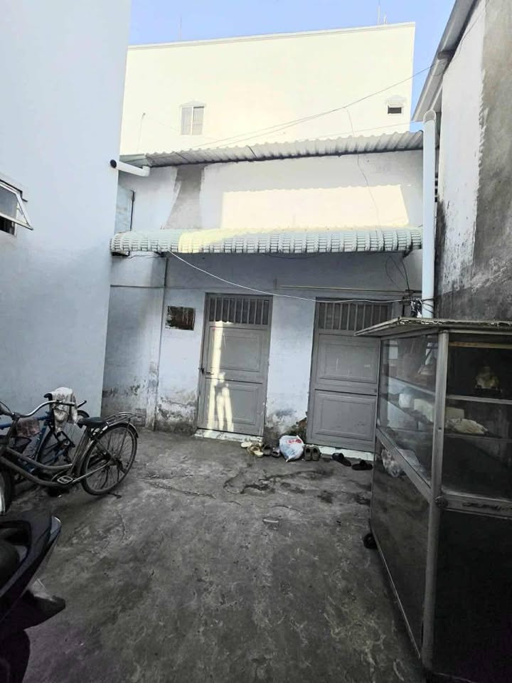 Nhà trệt và 10 phòng trọ hẻm 311 Nguyễn Văn Cừ 235m² giá 6 tỷ - Đầu tư sinh lời ngay!