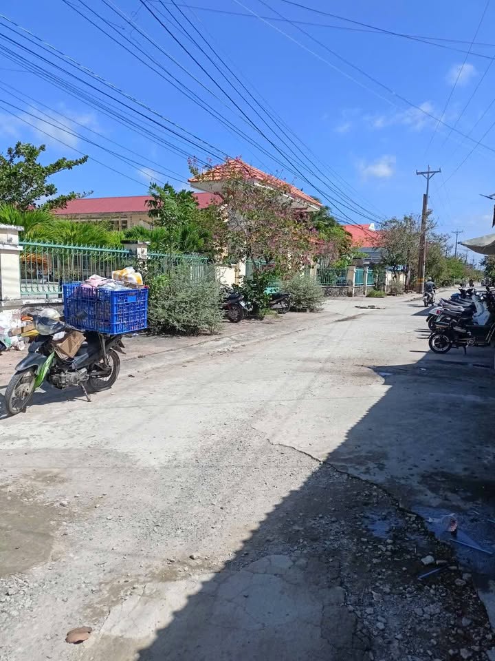 Đất nền 6000m² mặt tiền Trường Trung học xã Ngọc Tố giá 5 tỷ - Cơ hội đầu tư hiếm có!