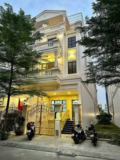 Nhà phố CityLand Park Hills Gò Vấp 100m² giá 27.5 tỷ - Pháp lý rõ ràng, sẵn sàng giao ngay!