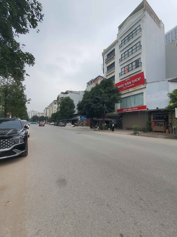 Đất lô góc 50m² tại La Khê - Ô tô vào tận nhà, giá 11 tỷ - Cơ hội đầu tư hiếm có!