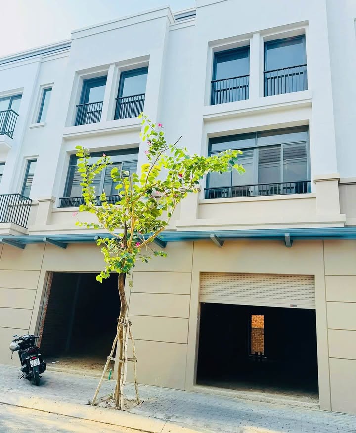 Nhà 3 tầng 119m² Khu Tây Sông Hậu, An Giang - Chỉ 2 tỷ!