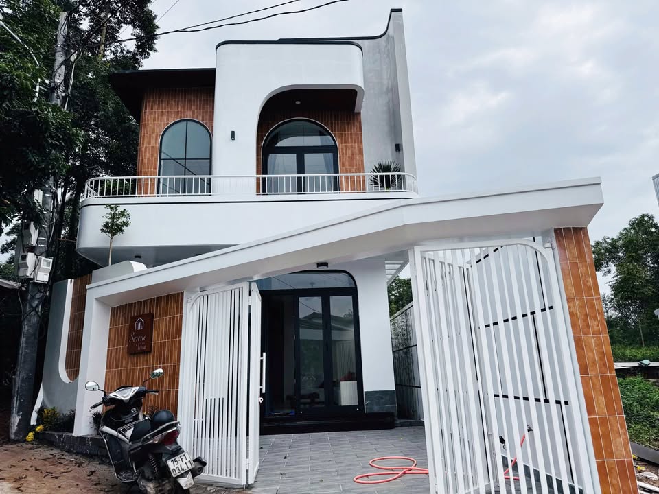 Townhouse Kiệt 06 Hoài Thanh 100m² giá 2.95 tỷ - Full nội thất, sẵn sàng vào ở!
