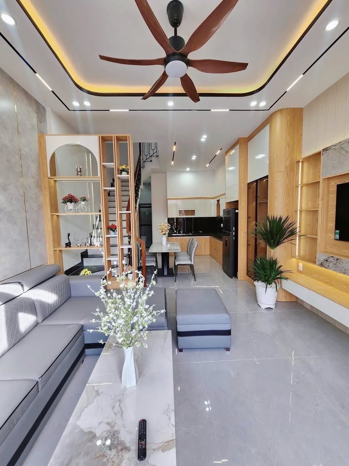 Nhà mới xây trên đường Nguyễn Lương Bằng, Đà Nẵng 73m² giá 6.1 tỷ - Thiết kế hiện đại, sẵn sàng ở ngay!