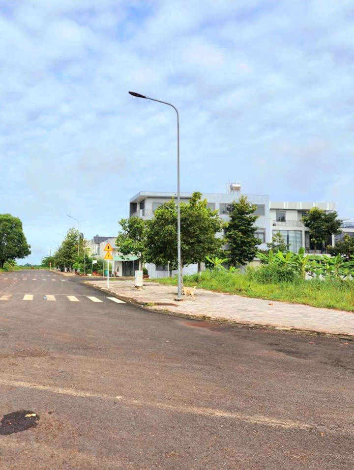 Đất nền Khu dân cư The Gold City Đồng Xoài 188m² giá 3.2 tỷ - Lô góc 2 mặt tiền!