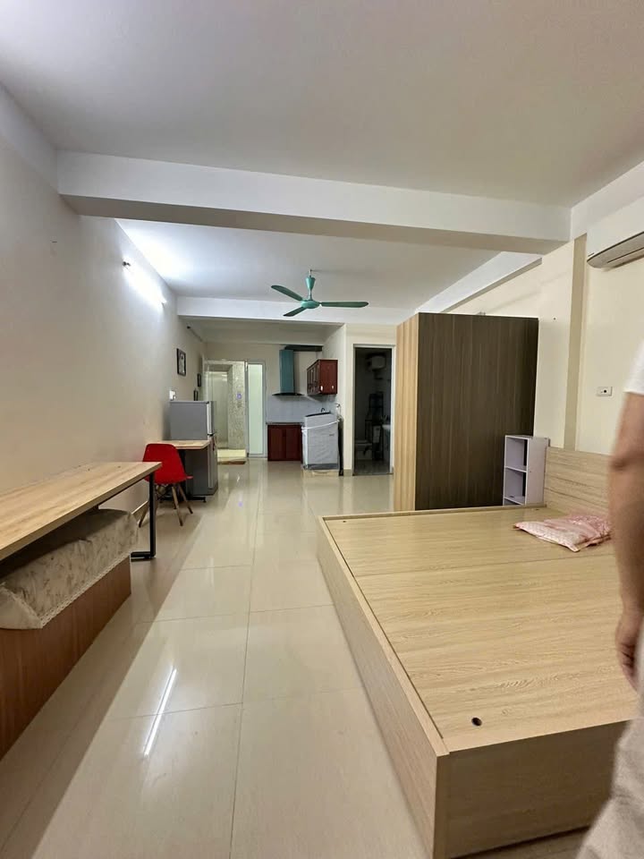 Cho thuê căn hộ studio 35m² tại Bồ Đề, Long Biên - Giá chỉ 5.5 triệu/tháng!