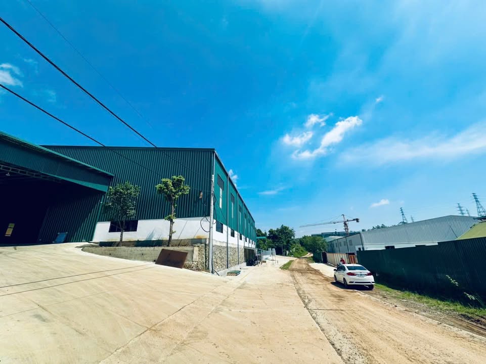 Kho cho thuê Hòa Sơn 1.600m² giá chỉ 80 triệu - An ninh 24/7 và tiện ích đầy đủ!