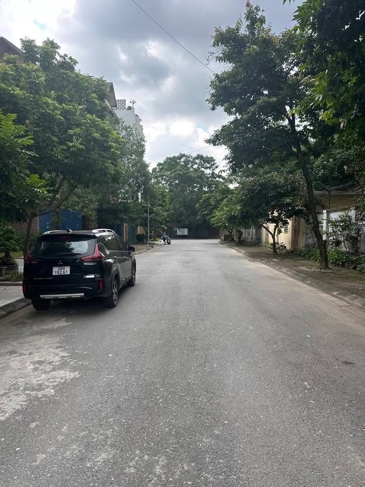 Townhouse Thượng Thanh 102m² giá thỏa thuận - Vị trí đắc địa, sổ đỏ chính chủ!