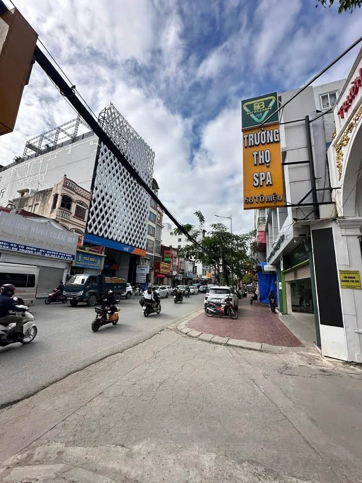 Nhà mặt phố Tô Hiệu, Hải Phòng 82m² giá 21.3 tỷ - Đoạn đẹp nhất gần ngã 4 Hồ Sen