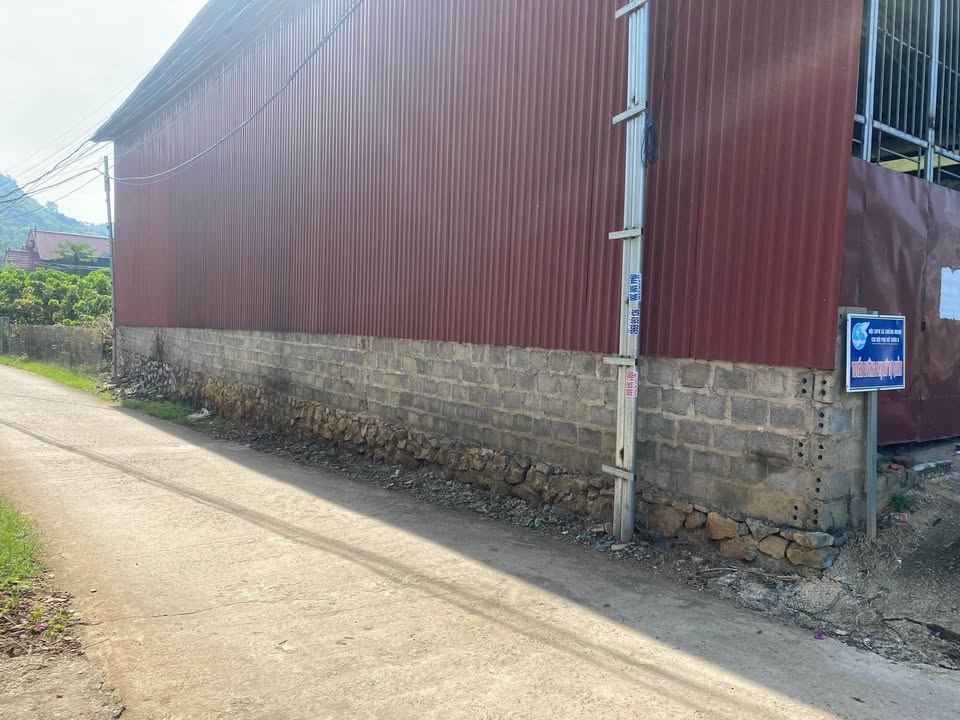 Đất nền Chiềng Mung, Mai Sơn 166m² giá 1 tỷ - Mặt tiền đẹp, sẵn kho