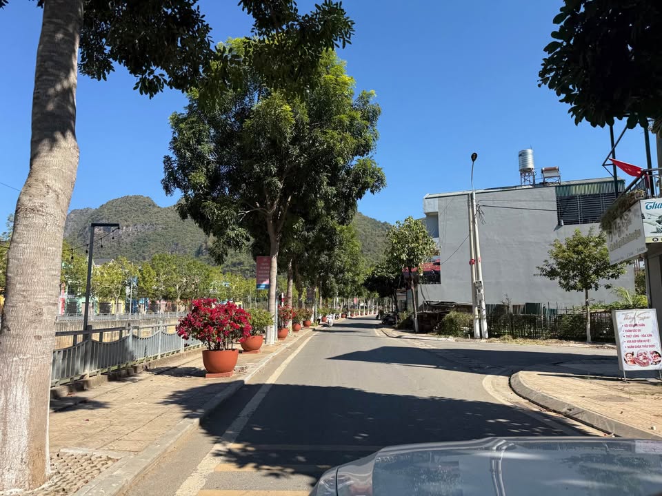 Đất thổ cư Chiềng An Sơn La 75m² giá 1.5 tỷ - Đường rộng, vị trí đẹp!