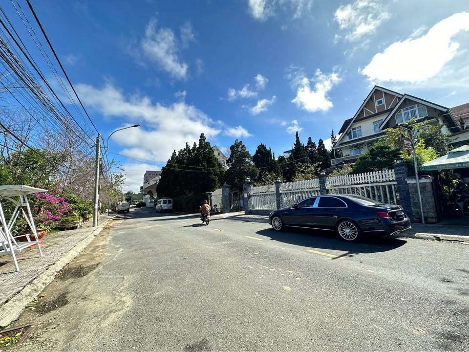 Đất thổ cư Đà Lạt 265m² giá 10,2 tỷ - Nằm trong hẻm xe hơi, thuận tiện mọi bề!