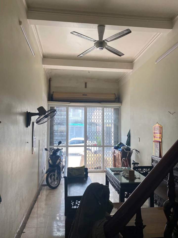 Nhà 3 tầng Trần Văn Lan, Cát Bi, 61m² giá 5.4 tỷ - Sổ đỏ chính chủ!