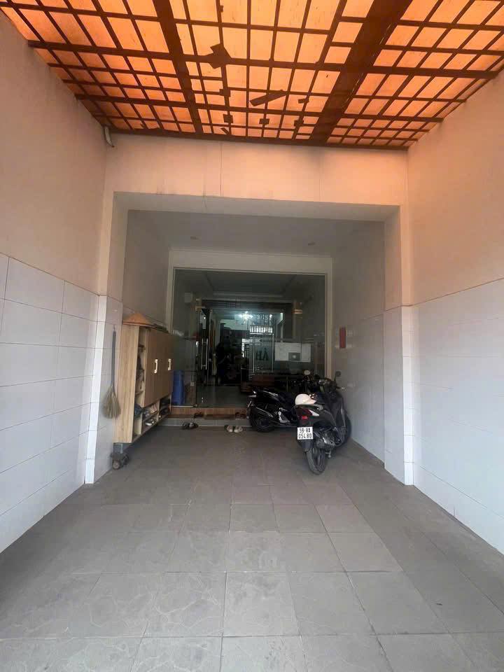 Nhà mặt tiền Bùi Quang Là, Gò Vấp 80m² giá 25 triệu - Full nội thất, kinh doanh thuận lợi!