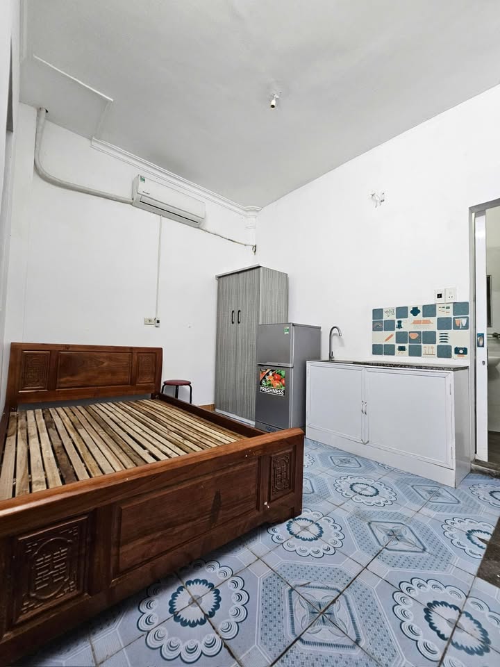 Phòng cho thuê Ngõ 5 Phạm Thận Duật, Cầu Giấy 2.8 triệu - Tiện nghi đầy đủ!