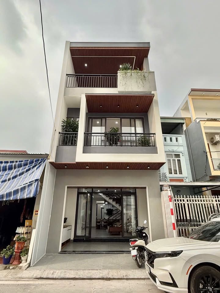 FrontHouse kinh doanh mặt đường Quỳnh Hoàng 80m² giá 5 tỷ - Đầu tư sinh lời ngay!