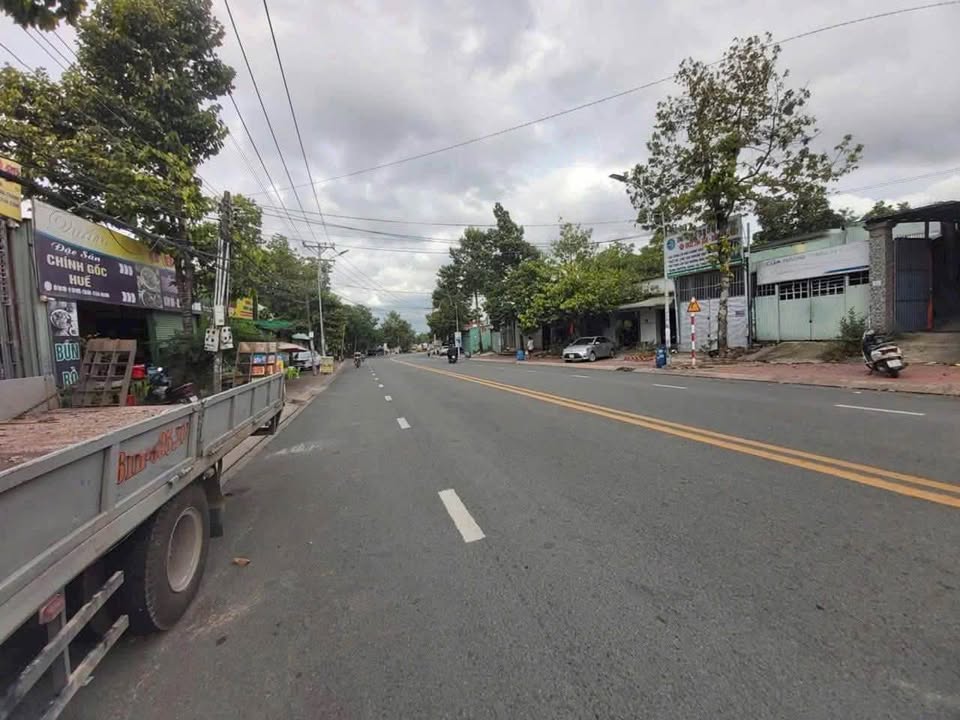 Nhà mặt tiền Bùi Thị Xuân, Tân Đông Hiệp 88m² giá 4.5 tỷ - Kinh doanh sầm uất!