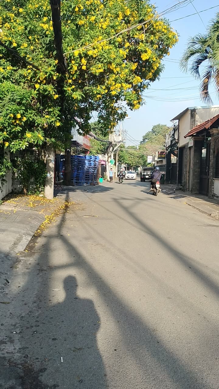 Nhà 2 Tầng Mặt Tiền Đường Số 5, Linh Chiểu, 102m² - Vị Trí Đẹp Gần Đại Học!