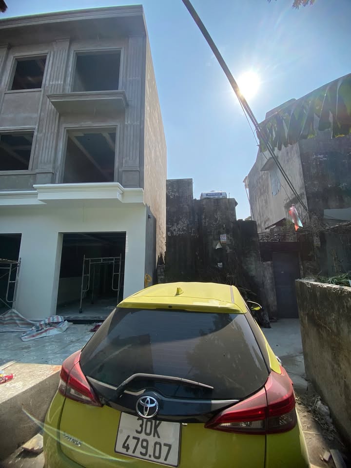 Nhà 3 tầng Liêu Xá, Yên Mỹ, Hưng Yên 42m² giá chỉ 2 tỷ - Thiết kế hiện đại, sẵn sàng ở!