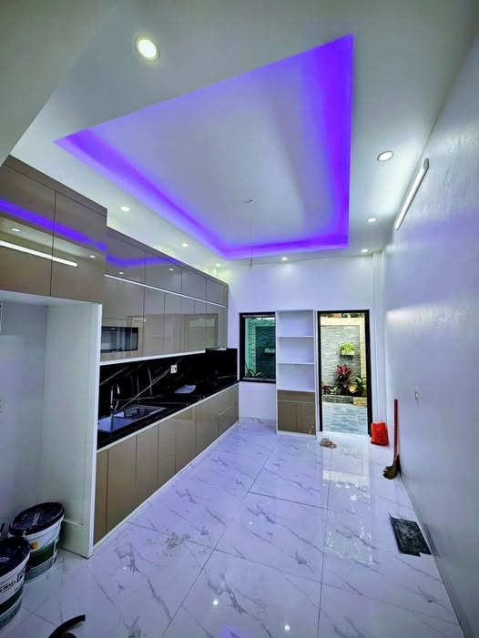 Nhà 3 tầng Quang Trung Thái Bình 60m² giá 3 tỷ - Thiết kế hiện đại, tiện ích đầy đủ!
