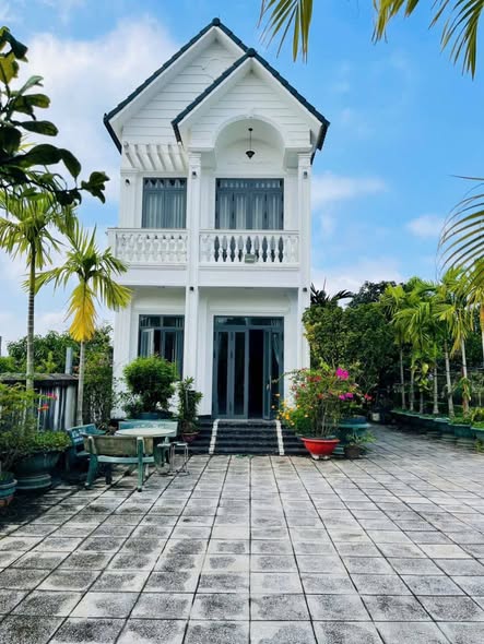 Bán biệt thự mặt tiền đường Đỗ Đăng Tuyển, Củ Chi 812m² - Giá 12.5 tỷ thương lượng!