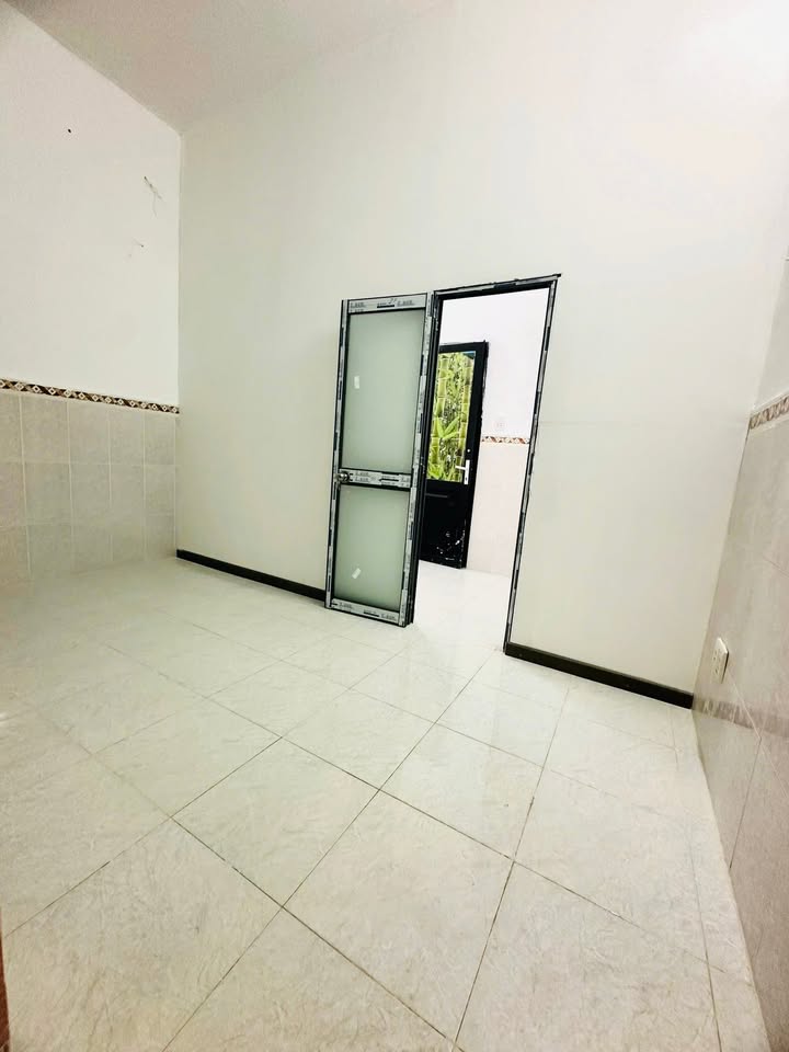 Căn hộ 1 phòng ngủ 752/62 Lạc Long Quân 4.2 triệu - Tiện nghi đầy đủ, vị trí trung tâm!