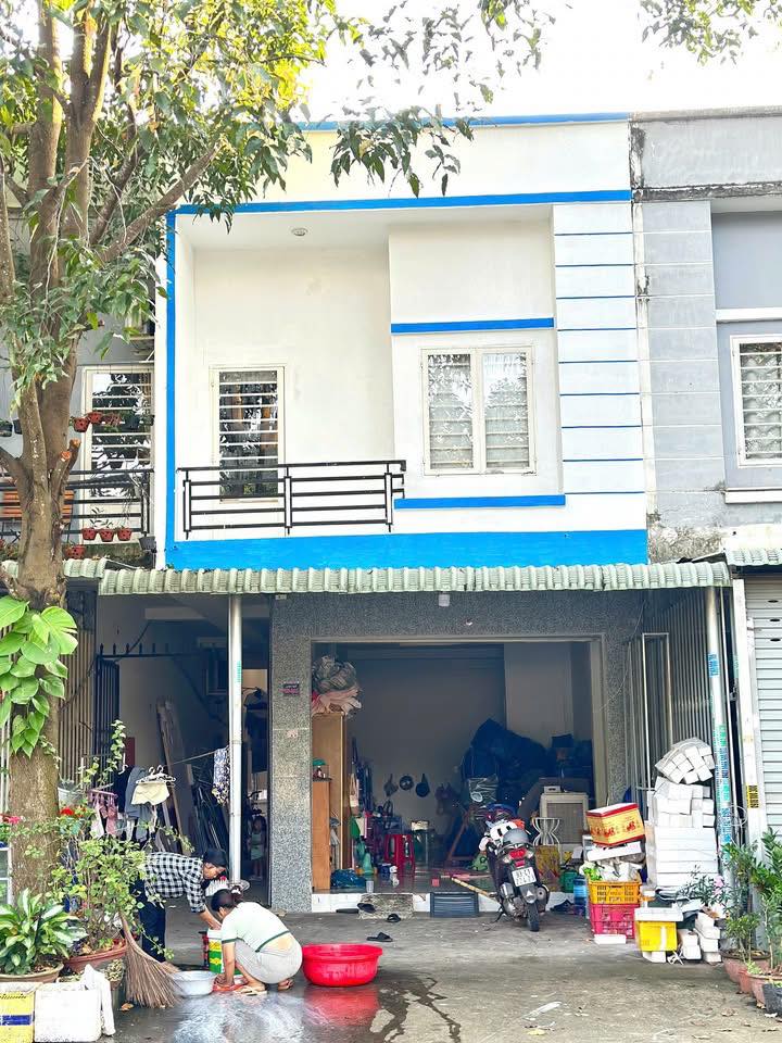 Nhà phố Chơn Thành 150m² giá 2.2 tỷ - Dòng tiền ổn định từ cho thuê!