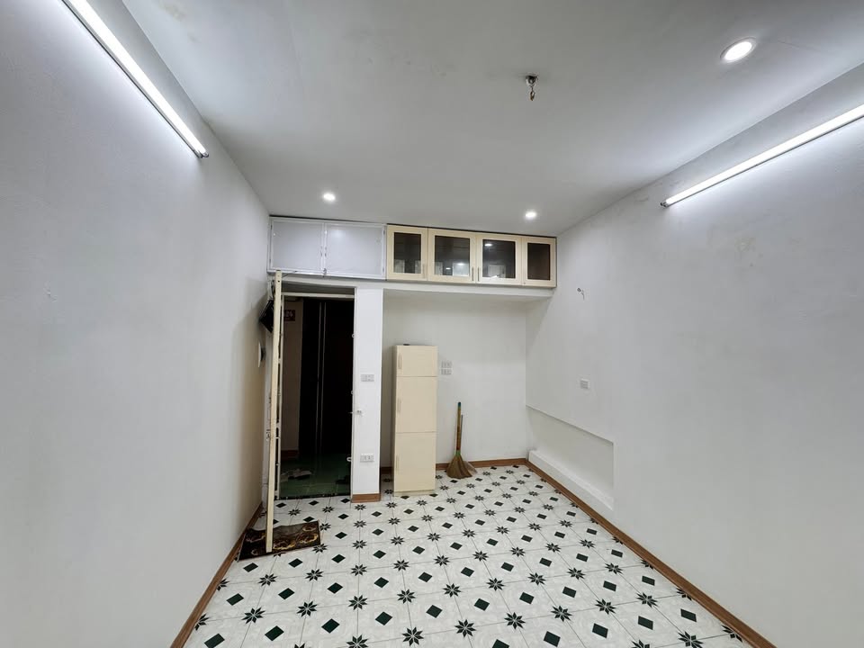 Căn hộ tập thể 129 Nguyễn Trãi, Thanh Xuân 22,5m² giá 2 tỷ - Sổ đỏ chính chủ!