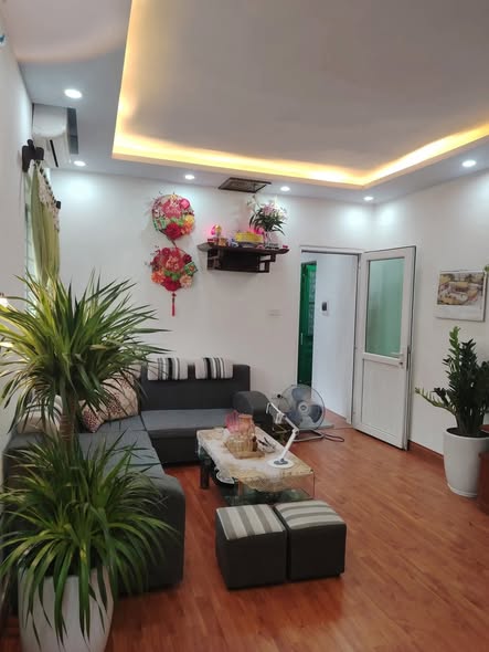 Căn hộ tập thể tầng 3, phường Bạch Mai, 85m² giá 4 tỷ - Nhà đẹp, tiện ích đầy đủ!