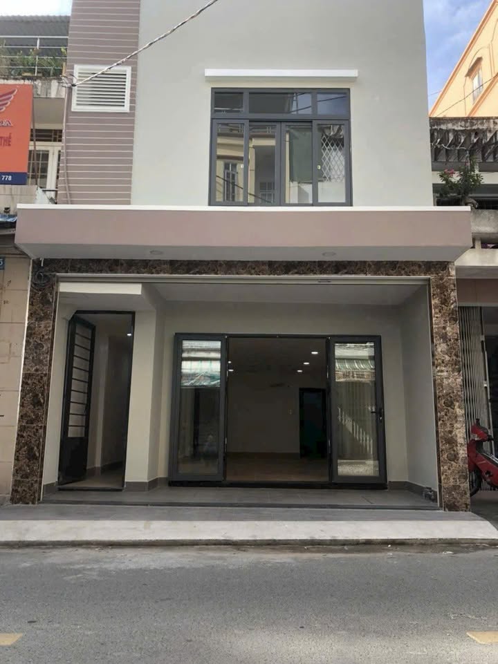 FrontHouse mặt tiền Phan Văn Hân, quận Bình Thạnh 100m² giá 24 tỷ - Phù hợp mở văn phòng, spa