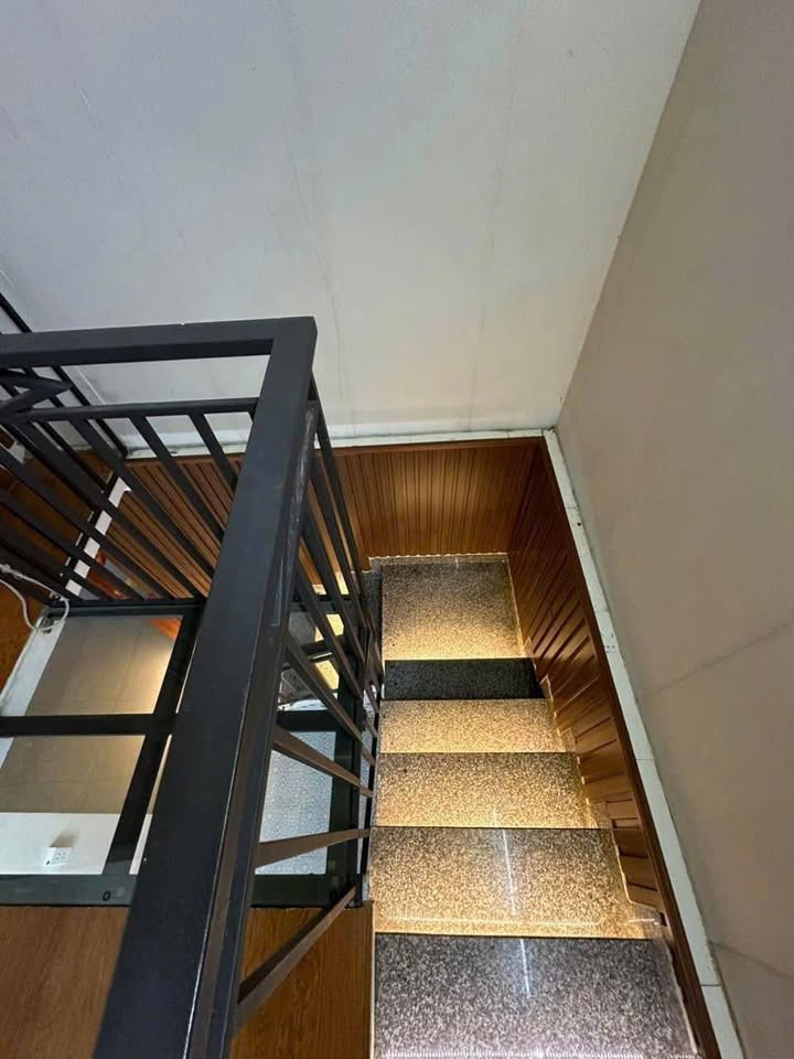 Nhà 2 tầng ngõ 51 Dư Hàng 36m² giá 1.89 tỷ - Sẵn sàng vào ở ngay!