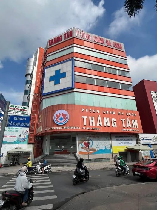 Cho thuê tòa nhà góc 2 mặt tiền tại Quận 3 - 400 triệu/tháng, vị trí đắc địa!