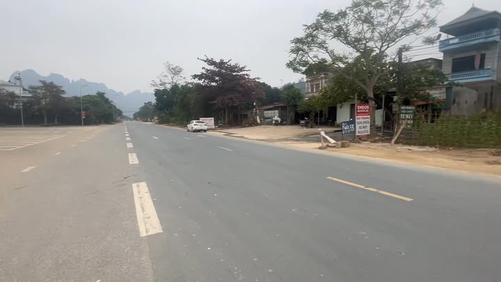 Đất mặt tiền Quốc lộ 6 Lương Sơn 400m² giá 6 tỷ - Kinh doanh sầm uất!