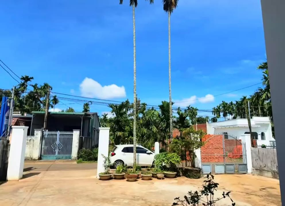 Nhà mặt tiền Trung Hòa, Cư Kuin 325m² giá 1.6 tỷ - Tiềm năng đầu tư vượt trội!