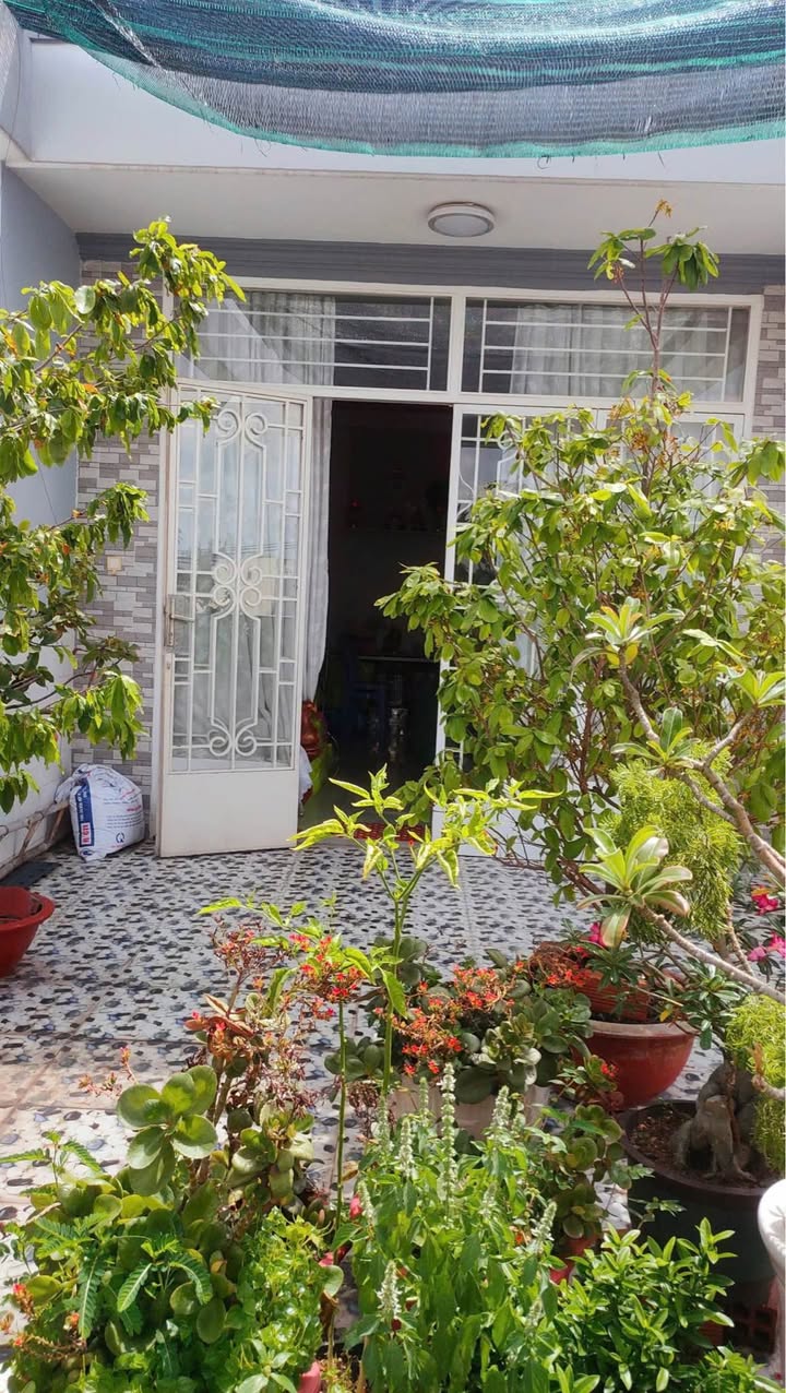 Nhà mặt tiền đường Bình Thành, quận Bình Tân, diện tích 136m² - Cơ hội đầu tư tuyệt vời!