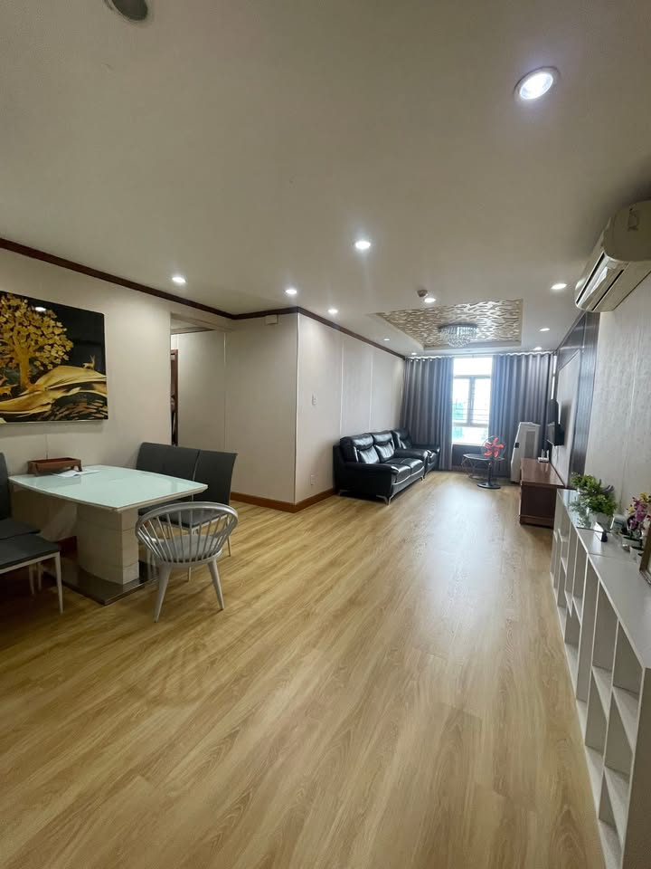 Căn hộ chung cư HAGL Đà Nẵng 117m² giá 12 triệu - Đầy đủ nội thất, vị trí trung tâm!