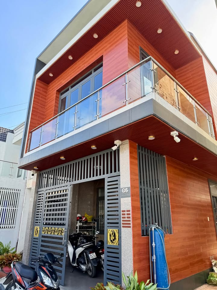 Nhà Đẹp Khu Nhà Ở Ngọc Vân, Phường Phước Hậu, Vĩnh Long 93m² giá 3.9 tỷ - Sẵn sàng vào ở!