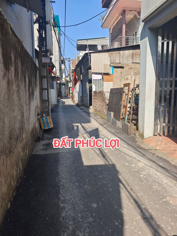 Đất nền Phúc Lợi Long Biên 60m² giá 6.9 tỷ - Vị trí đẹp, tiện ích đầy đủ!