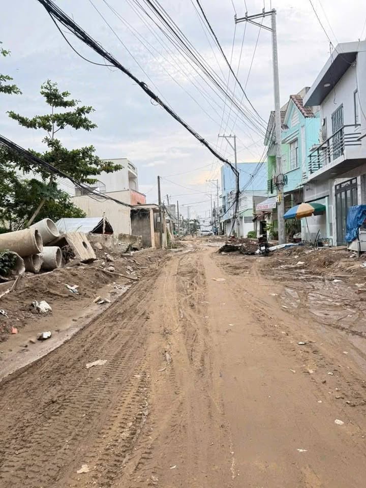 Đất nền Trần Nam Phú, Ninh Kiều, 87m² giá 5.2 tỷ - Góc 2 mặt tiền, tặng nhà cấp 4!