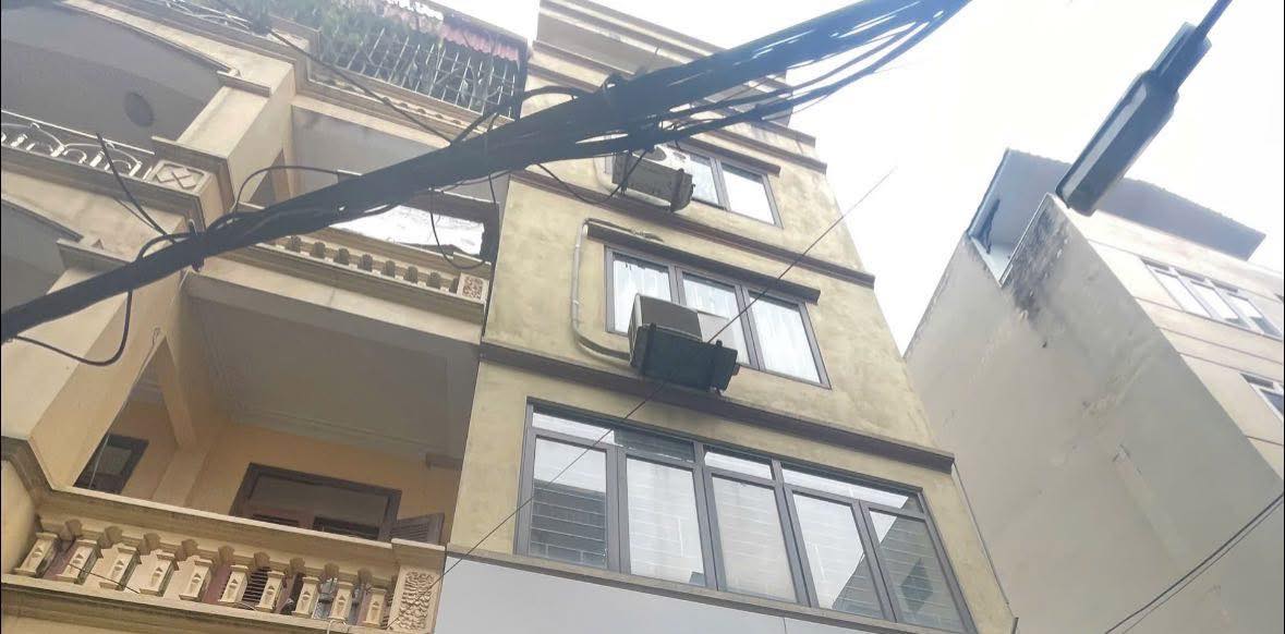 Cho thuê nhà mặt phố Lương Văn Can 30m² - Gần chợ Hà Đông, thuận tiện kinh doanh!